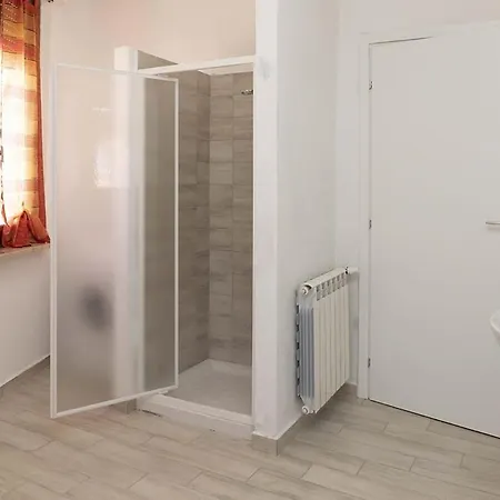 Maison Rouge Apartment Quattordio